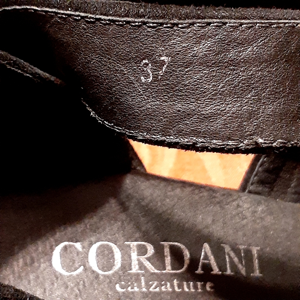 CORDANI CALZATURE DALLACE  Suede Button Wrapped Strap Heel Pump Size 37 Black - Picture 9 of 14